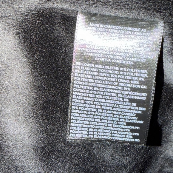 The North Face Shelbe Raschel Faux Fur Lined Hooded Windwall Jacket - Picture 9 of 10